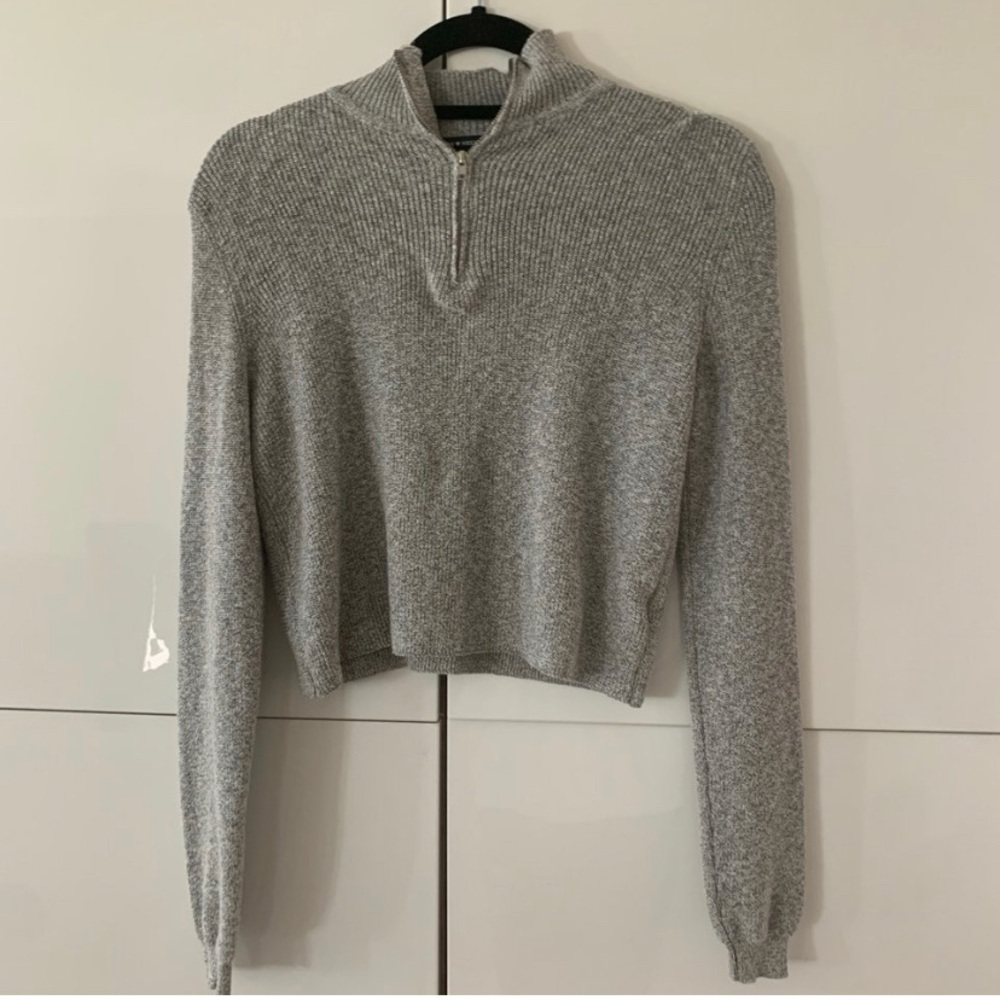 adorable bnwot quarter zip grey brandy sweater